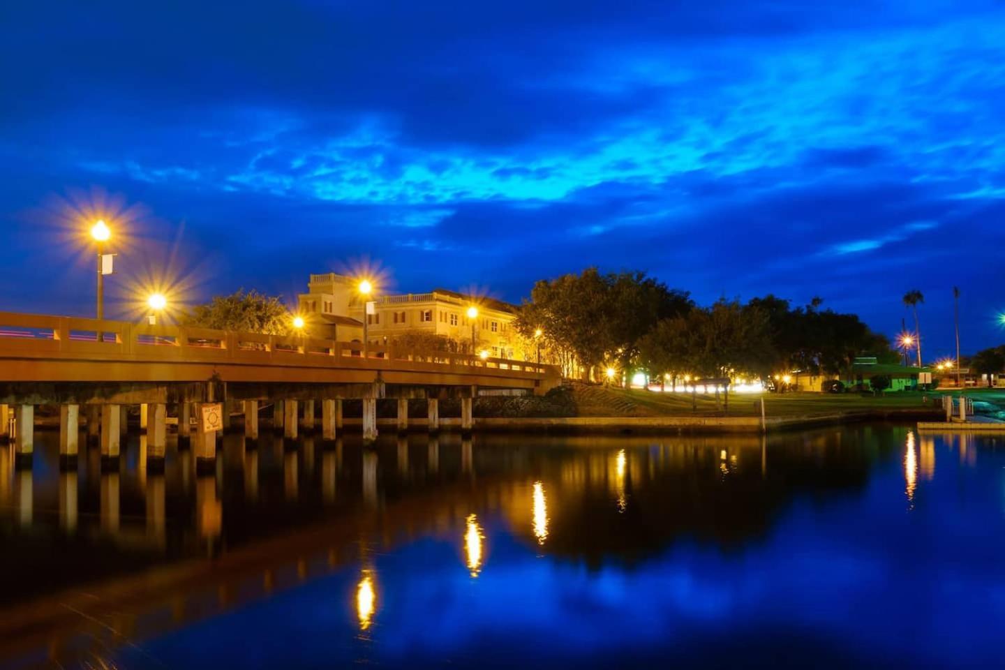 Walk Everywhere! 1-Bedroom Gem In Downtown Hub New Port Richey Luaran gambar