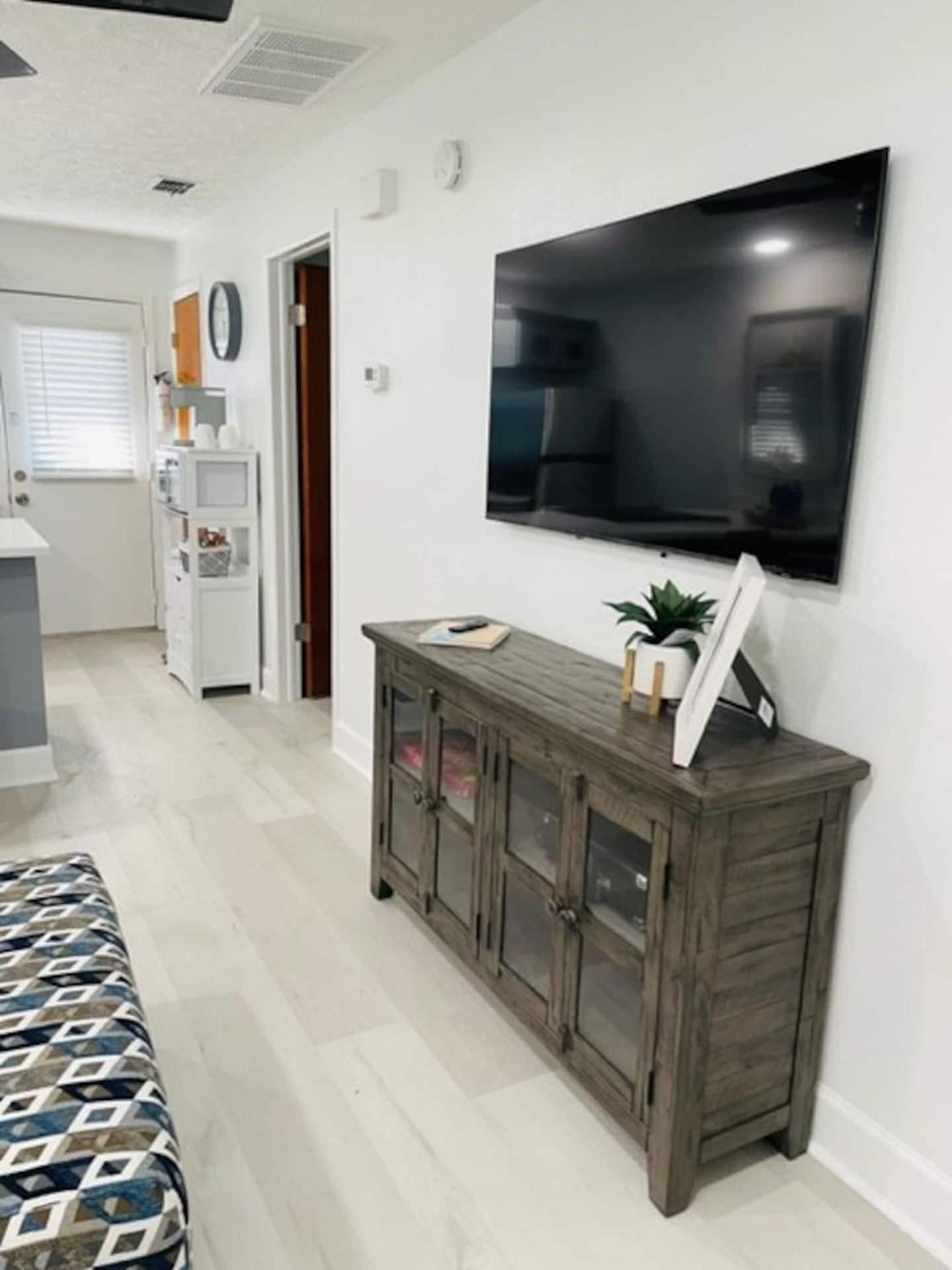 Walk Everywhere! 1-Bedroom Gem In Downtown Hub New Port Richey Luaran gambar