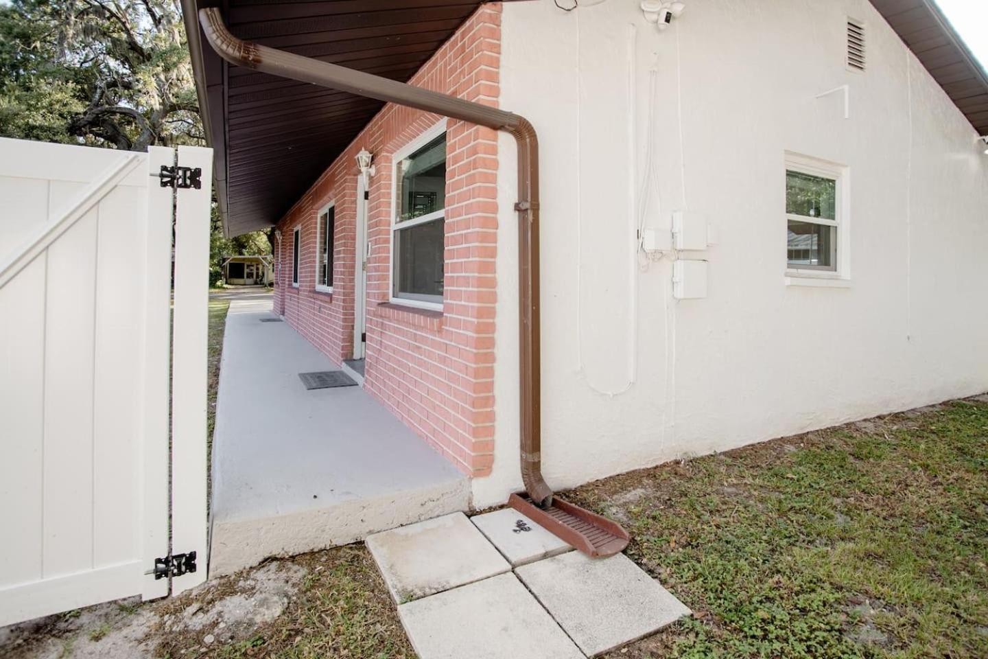 Walk Everywhere! 1-Bedroom Gem In Downtown Hub New Port Richey Luaran gambar