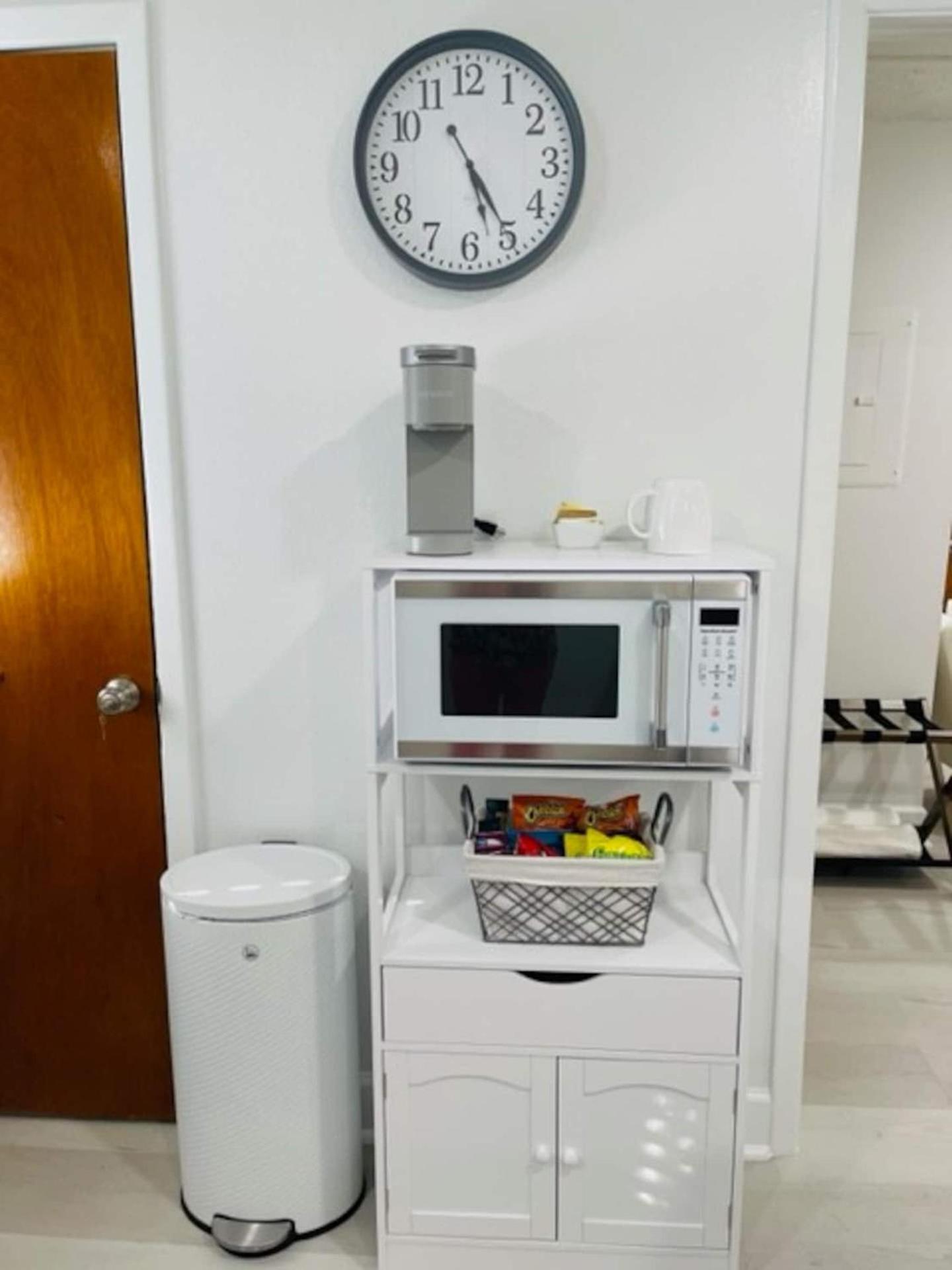 Walk Everywhere! 1-Bedroom Gem In Downtown Hub New Port Richey Luaran gambar